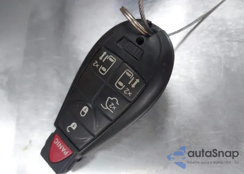 2008 Chrysler Town & Country Touring из США, поврежденный, VIN 2A8HR54P48R736379